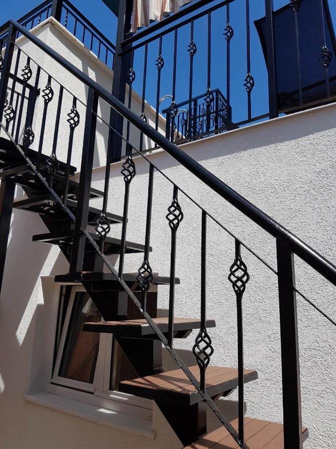 Sunshine Apartment With Private Pool And Parking Kotor Ngoại thất bức ảnh