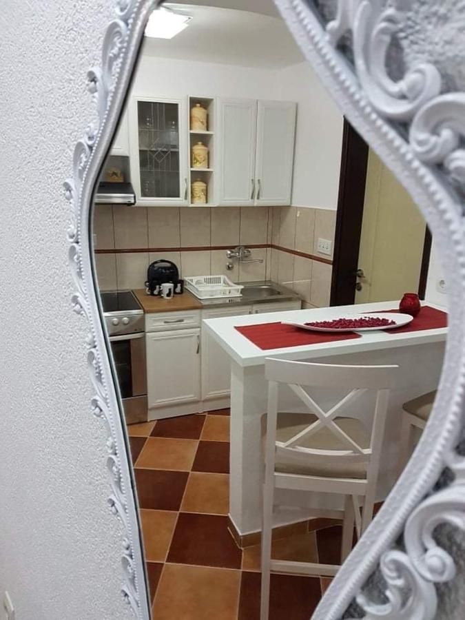Sunshine Apartment With Private Pool And Parking Kotor Ngoại thất bức ảnh