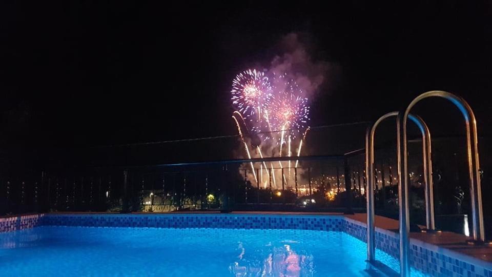 Sunshine Apartment With Private Pool And Parking Kotor Ngoại thất bức ảnh