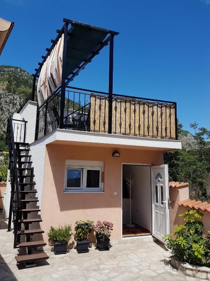 Sunshine Apartment With Private Pool And Parking Kotor Ngoại thất bức ảnh