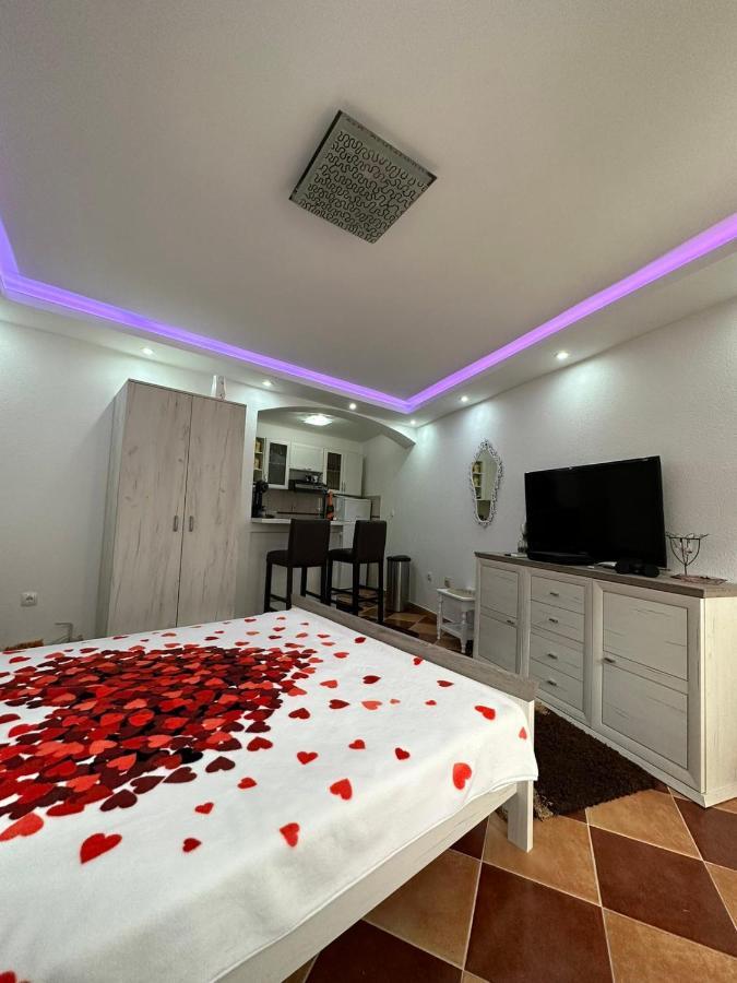 Sunshine Apartment With Private Pool And Parking Kotor Ngoại thất bức ảnh